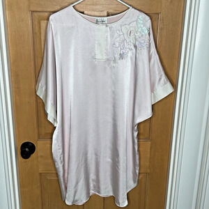 Natori Vtg Satin Nightgown L Pink Embroidered Flowers Kimono Sleeves Oversized